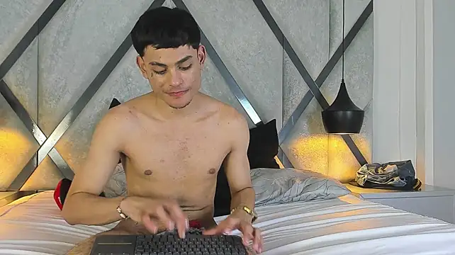 OliverMillerr – Naživo XXX chat