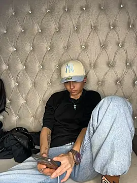 ian_mathias_ élő XXX-chatje