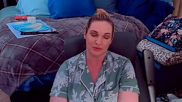 ninajaymes: онлайн-секс-чат