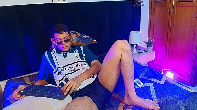 Živý XXX chat Justin_Royers
