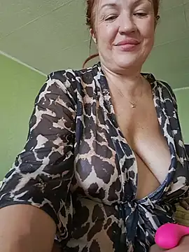 KiraXTender Chat XXX live