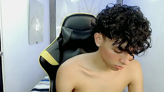 FUNNY_DICK_ লাইভ XXX চ্যাট