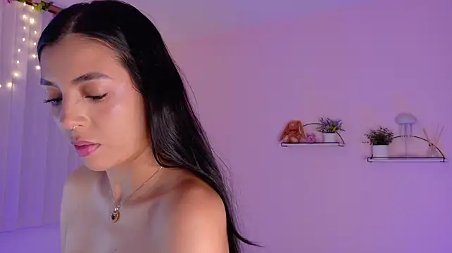 Chat +18 de Julie_Bennet ao vivo