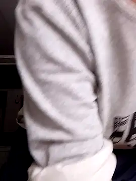 Chat +18 de irinamaux ao vivo