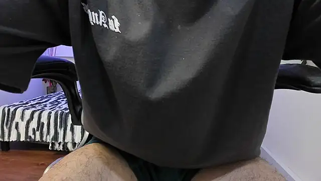 Chat XXX ao vivo de Benji23_