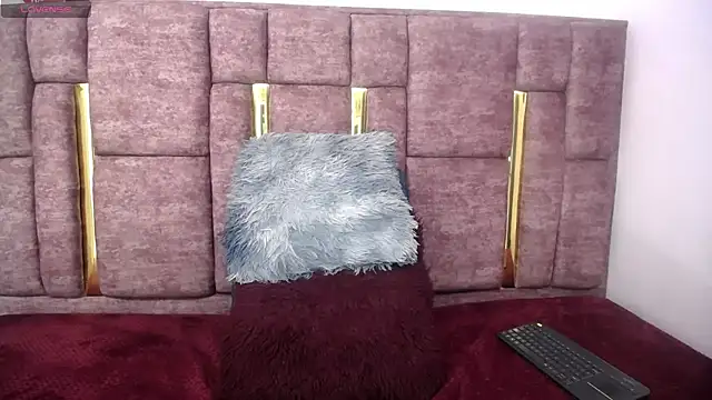 FRANCHESCA_LOVE_ Adlı Modelin Canlı XXX Sohbeti