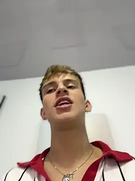 LiamWildx20のライブXXXチャット