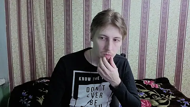 Онлайн чат XXX Darien_Brown
