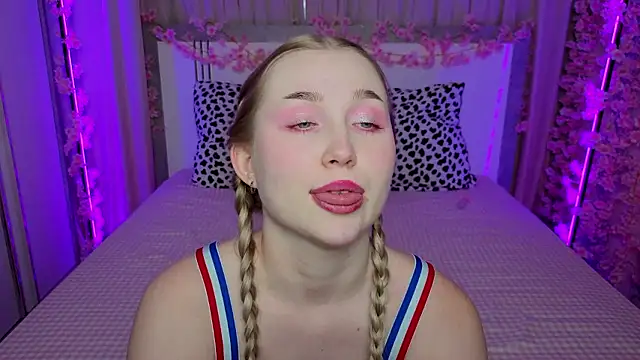 LilyStarlight's Live XXX Chat