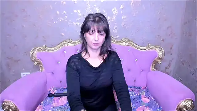 DivinSandra – Naživo XXX chat