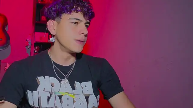 Chatroom XXX en direct de MikeyKuro