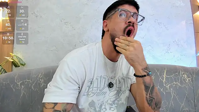 Chatroom XXX en direct de Petesevans