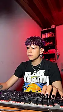 Chat XXX Live MikeyKuro