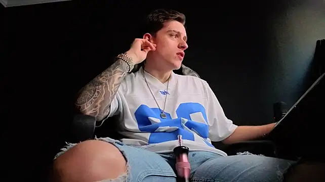 Онлайн чат XXX FelixStarkk