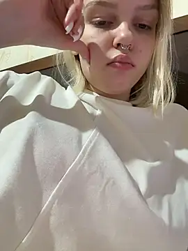 AshleyMur Adlı Modelin Canlı XXX Sohbeti