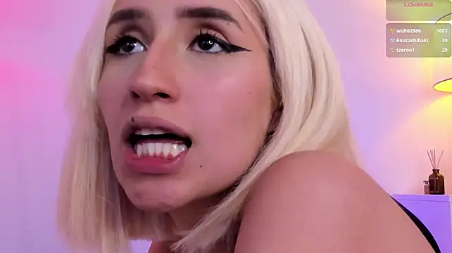 XXX chat uživo modela Frrancesca_