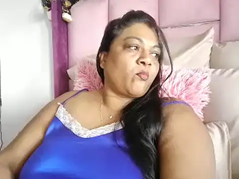 Chat XXX en directo de IndianDelia