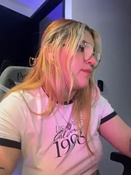 Sophia_Weest99 Live XXX-Chat