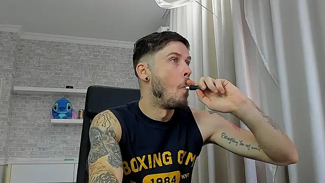 JonahShaw Chat XXX live