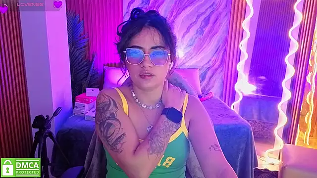 kristen_tay Chat XXX live