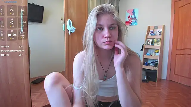 Tiny_Kiss' Live XXX Chat