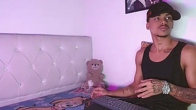 Chat +18 de Angel_foxc13 ao vivo