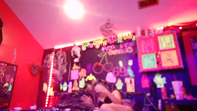 DaddyAndSplashQueen XXX чат на живо