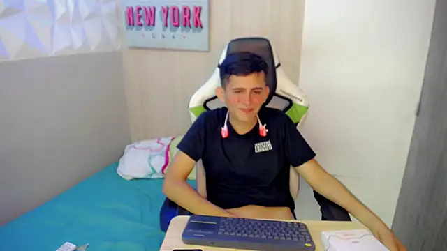 JaxBlue_ Live XXX Chat