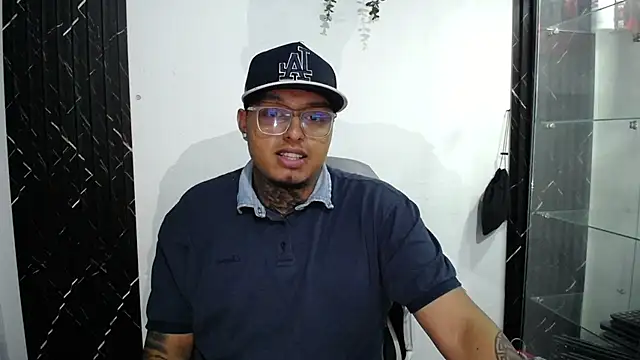 Chatroom XXX en direct de Duke_DarkBoy99