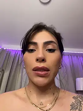 Sarah_Stone_ Live XXX Chat