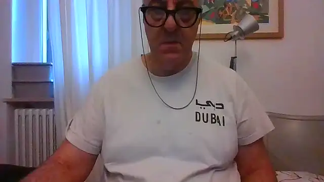 ANONIMO7735 Chat XXX in diretta