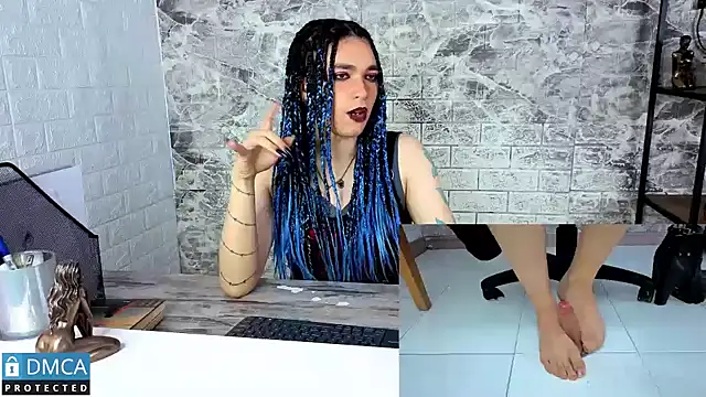 MaeveKuro 即時 XXX 聊天