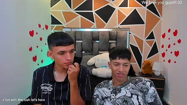 Juan_Nd_Steven Live XXX-Chat