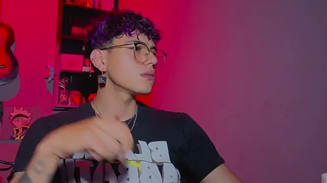 แชท XXX สดของ MikeyKuro