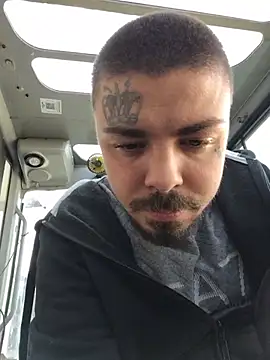 Berti3128 – Naživo XXX chat