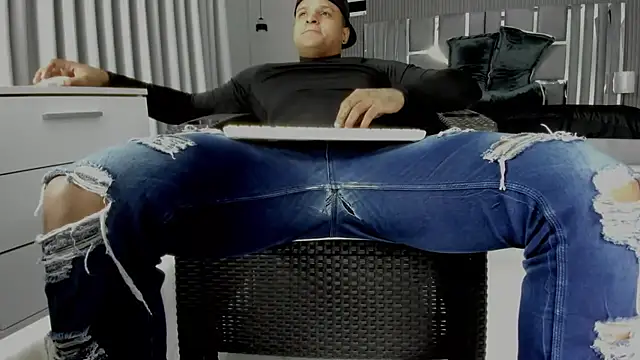 แชท XXX สดของ master_leather