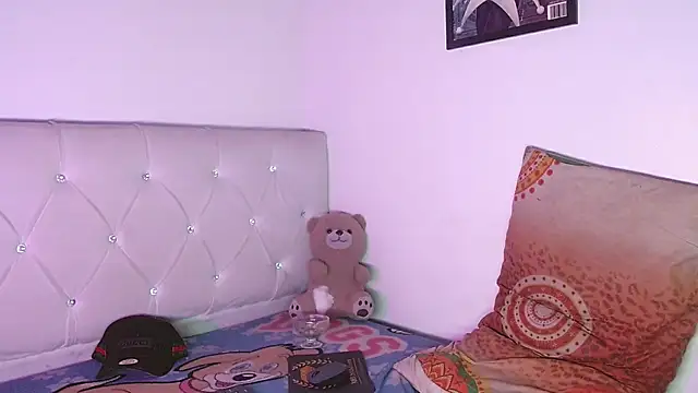 Angel_foxc13 Adlı Modelin Canlı XXX Sohbeti