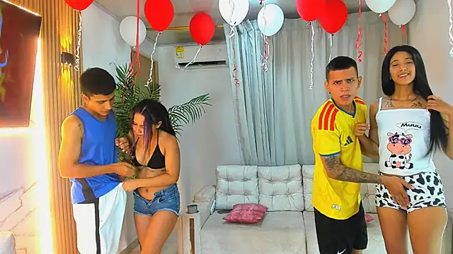 Chat +18 de stangirls_ ao vivo