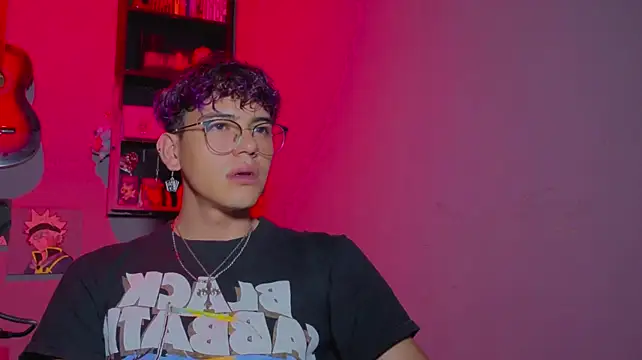 Chat XXX en directo de MikeyKuro