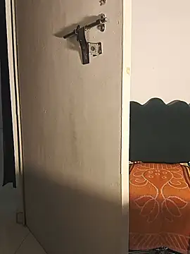 צ'אט XXX בשידור חי של DIRTYSECRET_QUEEN_07