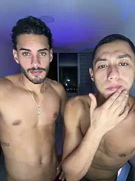 Derek_master Adlı Modelin Canlı XXX Sohbeti
