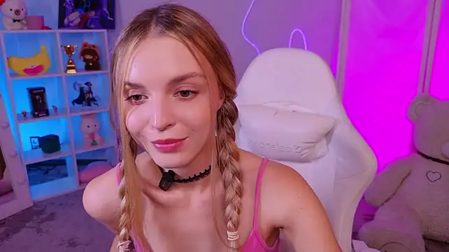 Chatroom XXX en direct de Reychellle