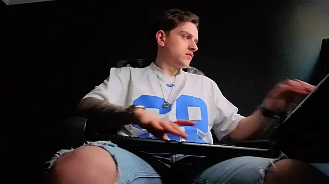 Czat XXX na żywo – FelixStarkk
