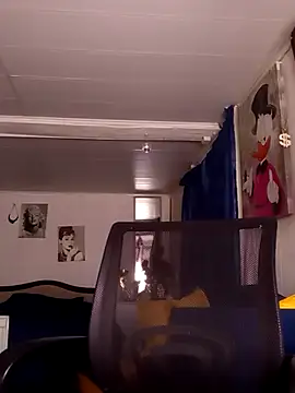 irinamaux Adlı Modelin Canlı XXX Sohbeti