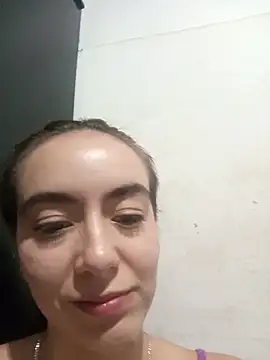 MelanyyJhonson15 Adlı Modelin Canlı XXX Sohbeti