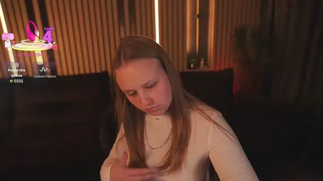 CrystallPaws' Live XXX Chat