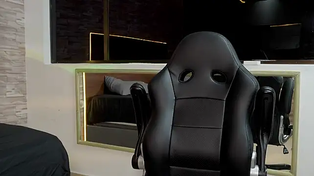 Chat XXX Live aaron_bolt