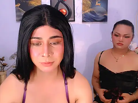 XXX chat uživo modela Bini_Red