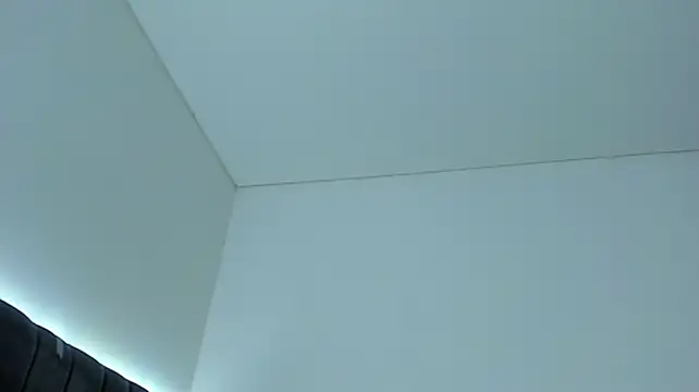 im_sarah34 Chat XXX live