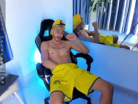 Damiam_23 Live XXX Chat